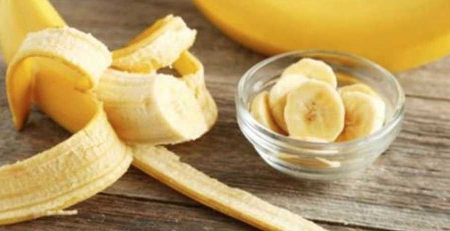 Banana e Bicarbonato De Sódio: a Mistura Simples Que Está Surpreendendo as Mulheres Porque é Capaz de Eliminar Marcas e Rugas do Rosto!