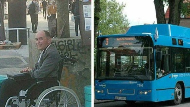 Passageiros de ônibus se recusam a ceder espaço para cadeirante e motorista dá uma lição
