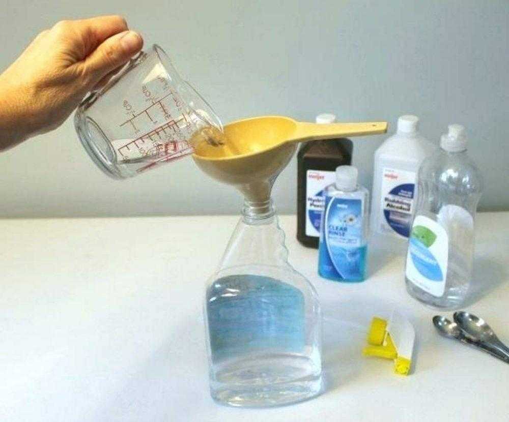 Como fazer limpador de vidro caseiro 100% natural