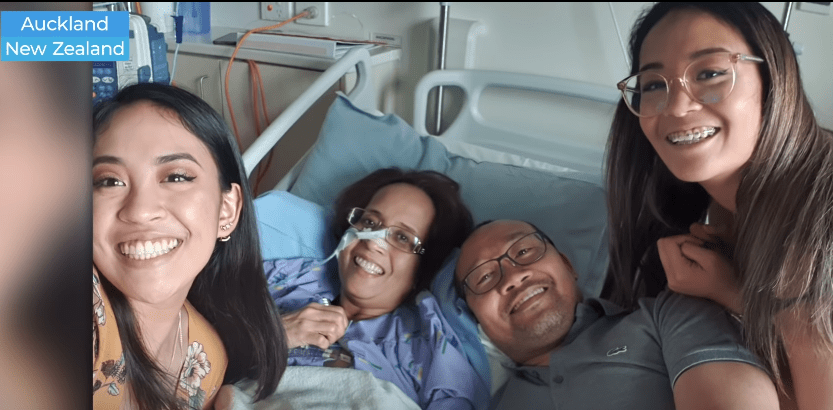 Noivos raspam cabeça durante casamento em solidariedade à mãe com câncer. Vídeo viraliza